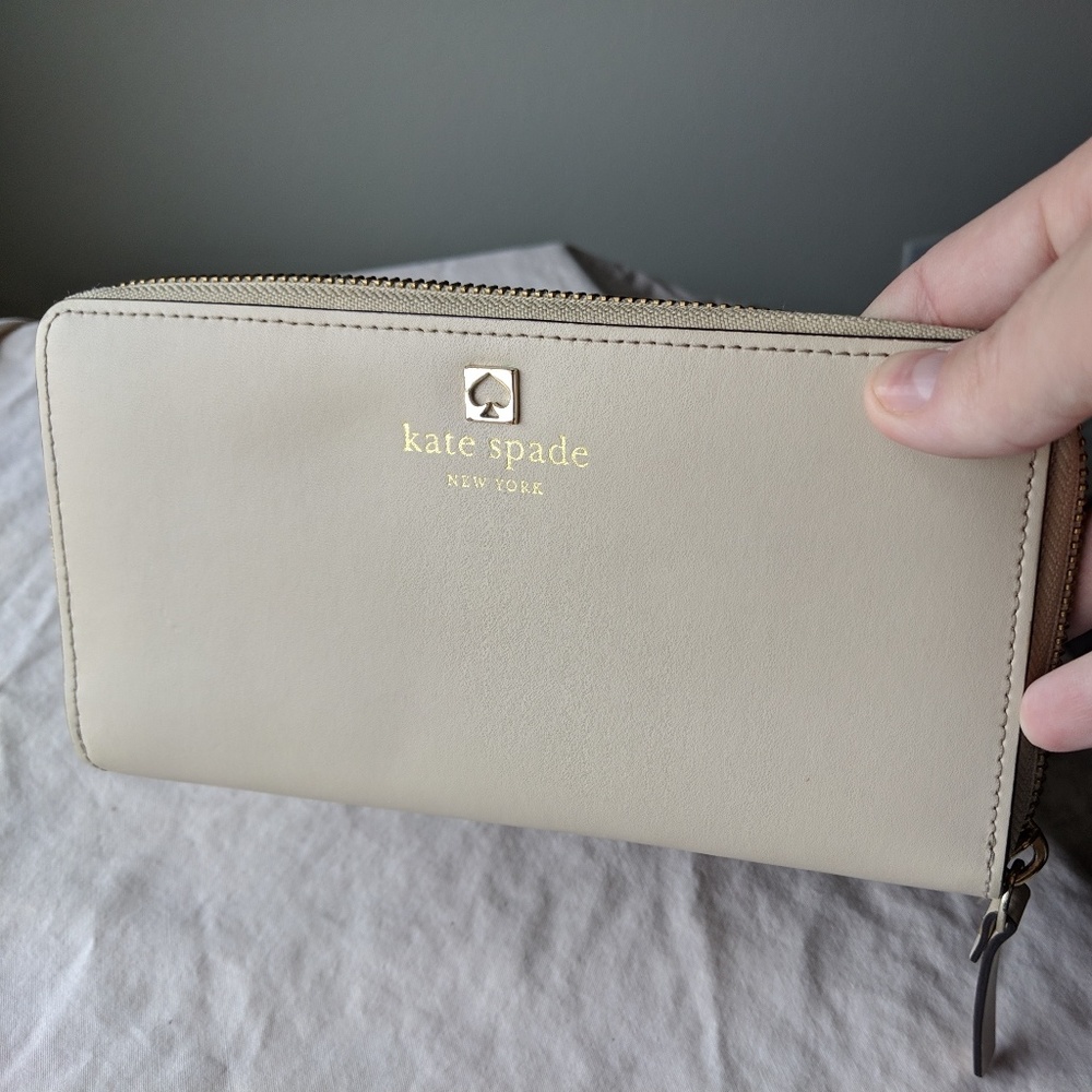 Kate Spade Zip Wallet